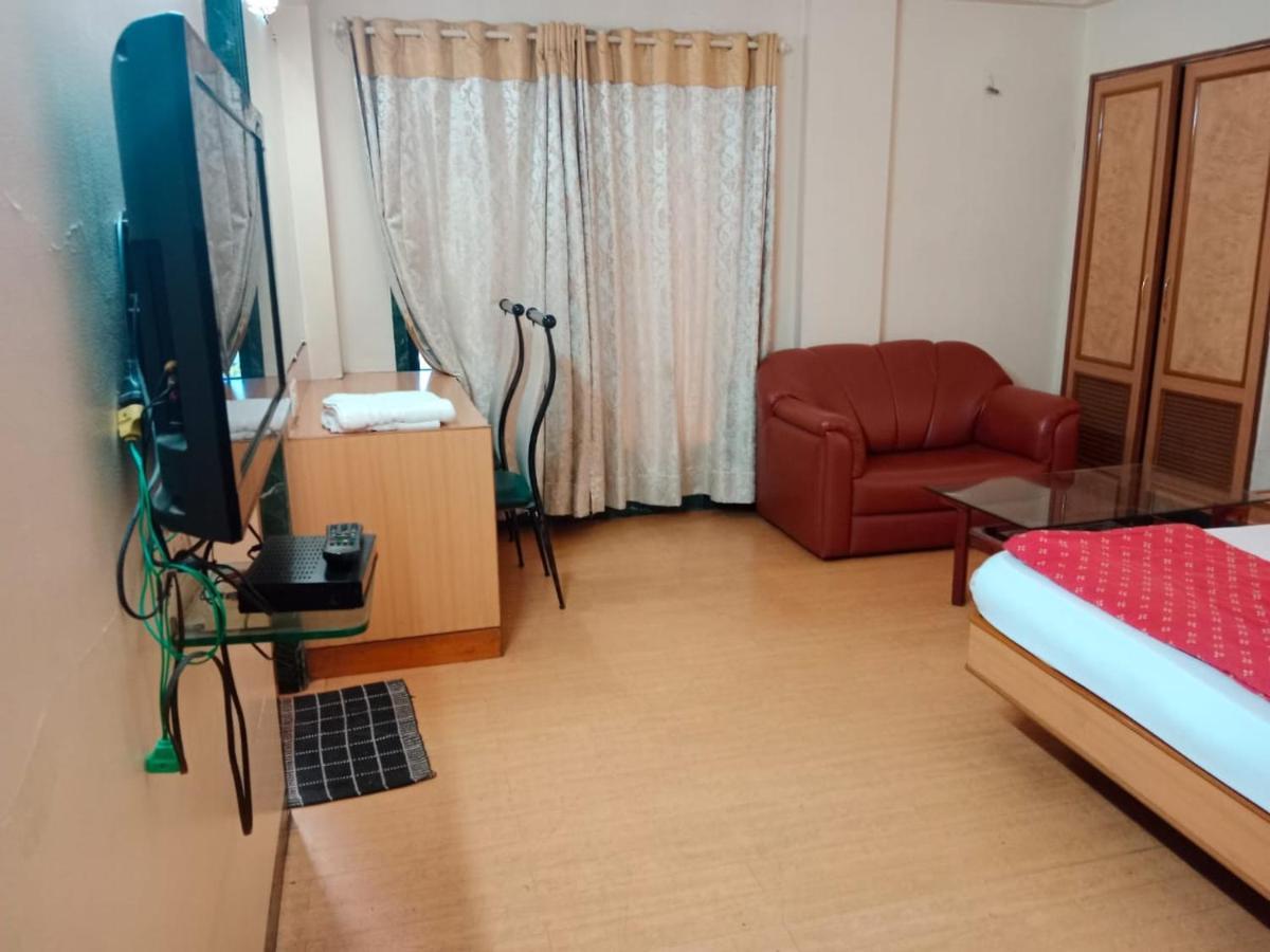 Hotel Pooja International Nášik Exteriér fotografie