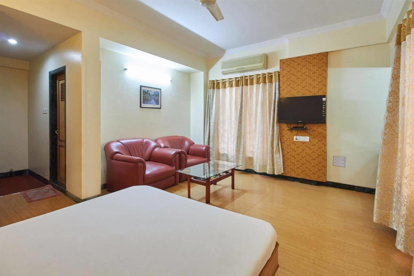 Hotel Pooja International Nášik Exteriér fotografie